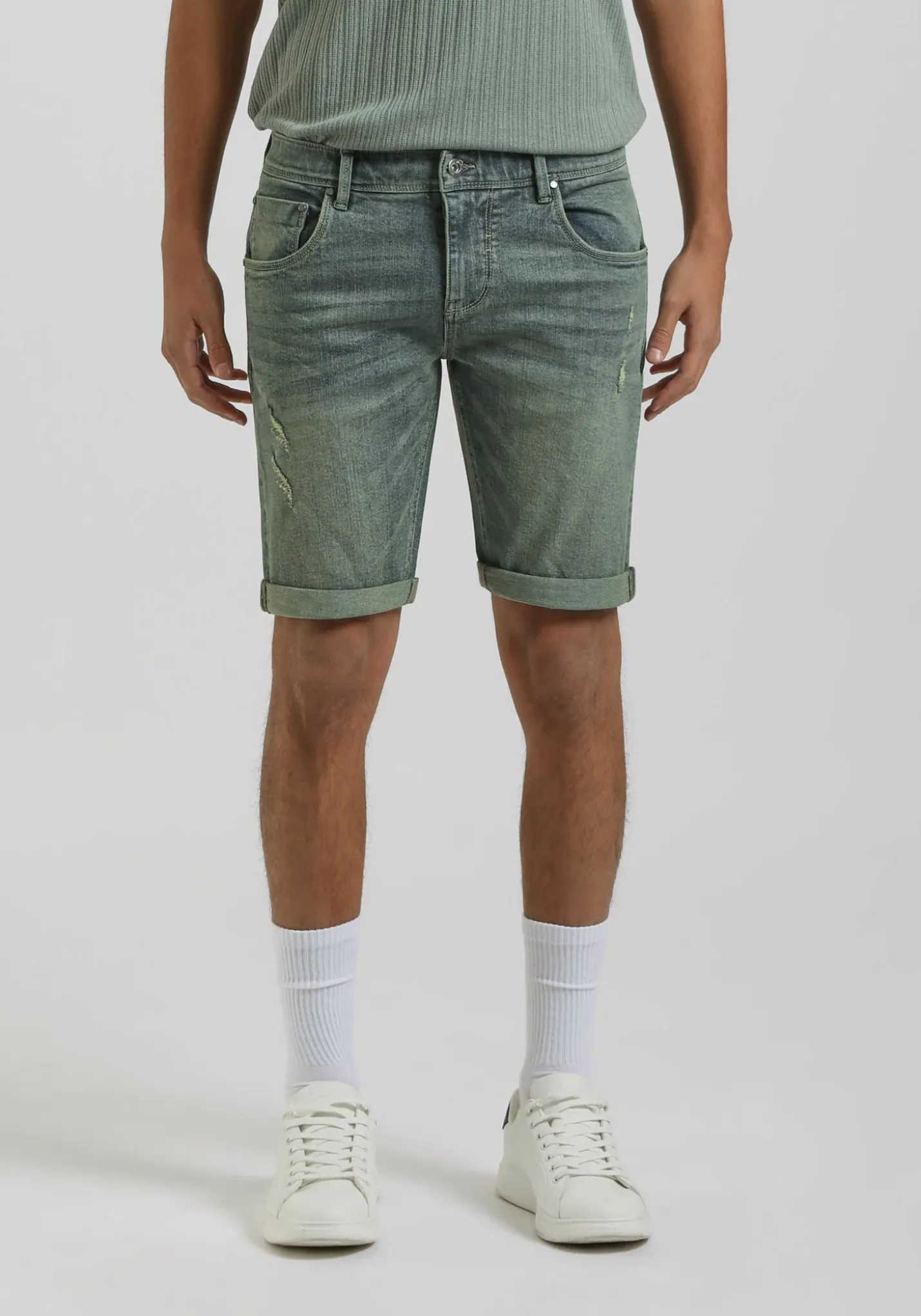 Bermuda di jeans slim fit effetto sabbia