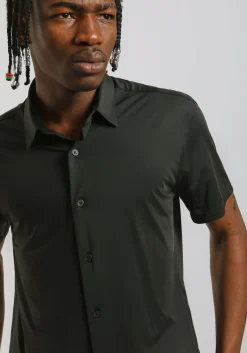 Camicia mezza manica in tessuto elastico