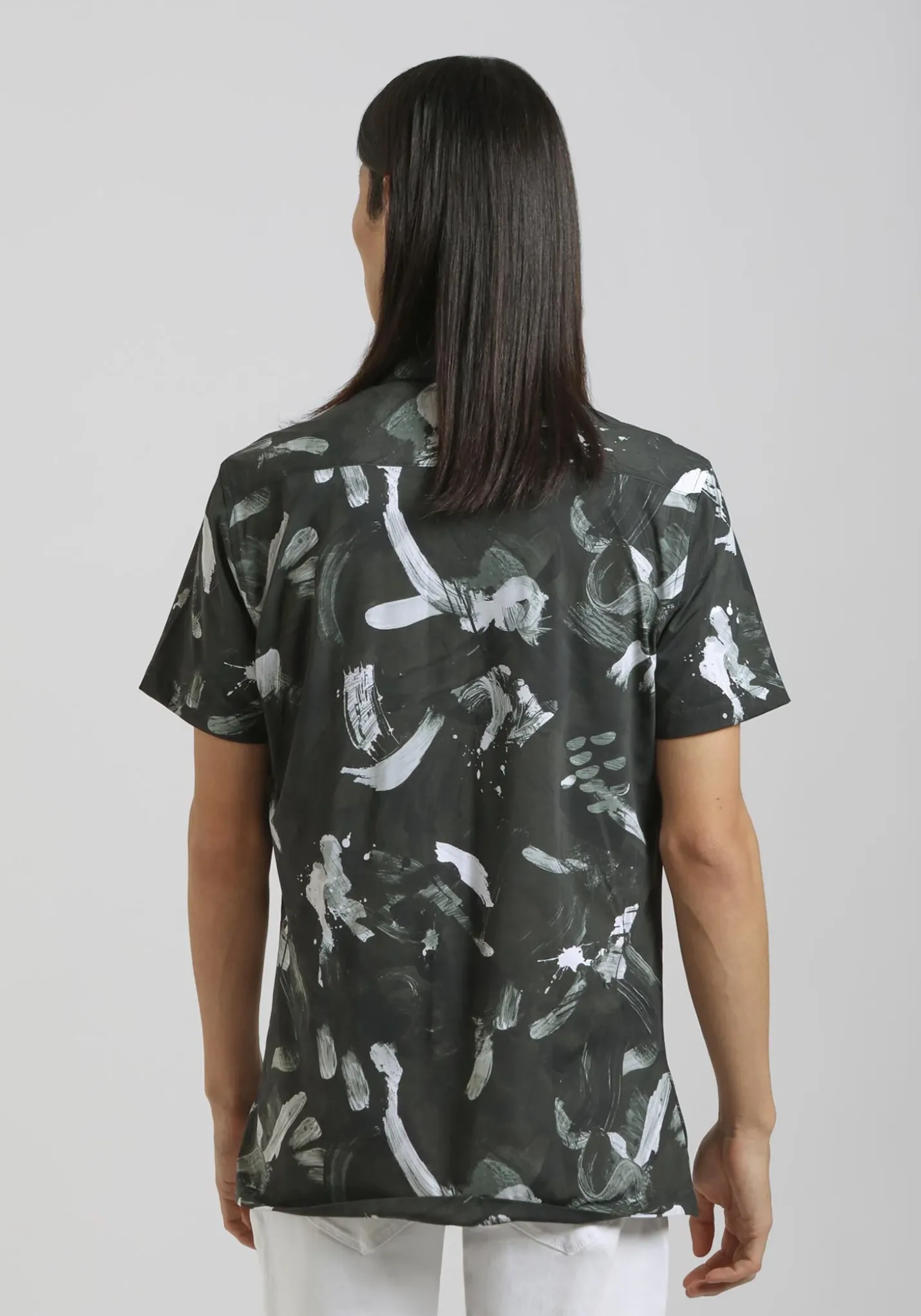 Camicia mezza manica in tessuto elastico con fantasia