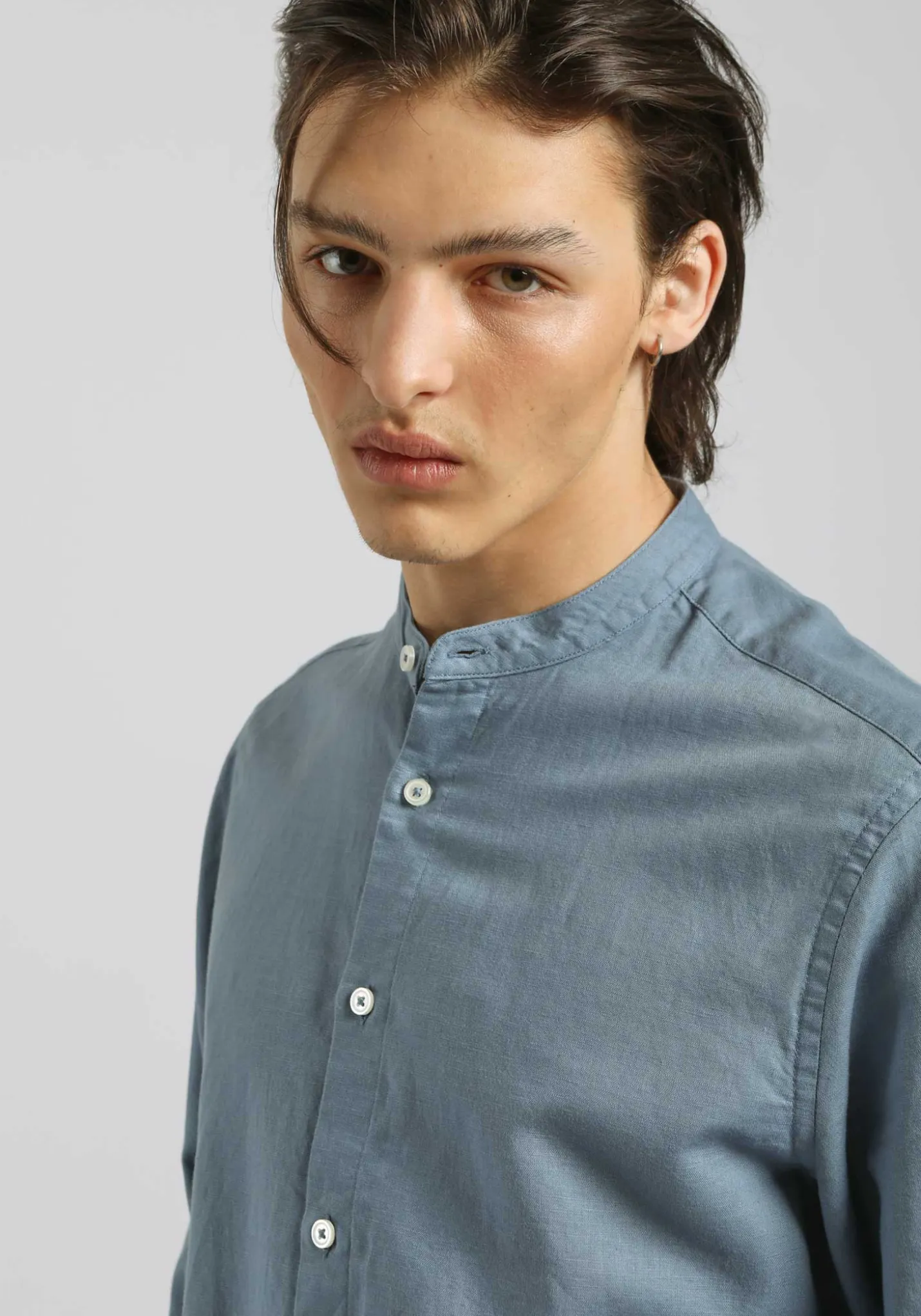 Camicia misto lino con collo coreano