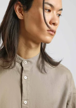 Camicia misto lino con collo coreano