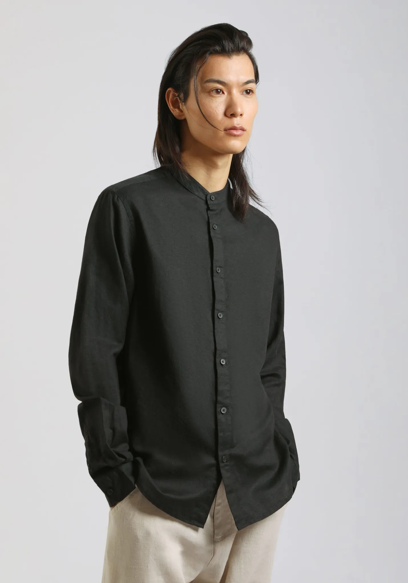 Camicia misto lino con collo coreano
