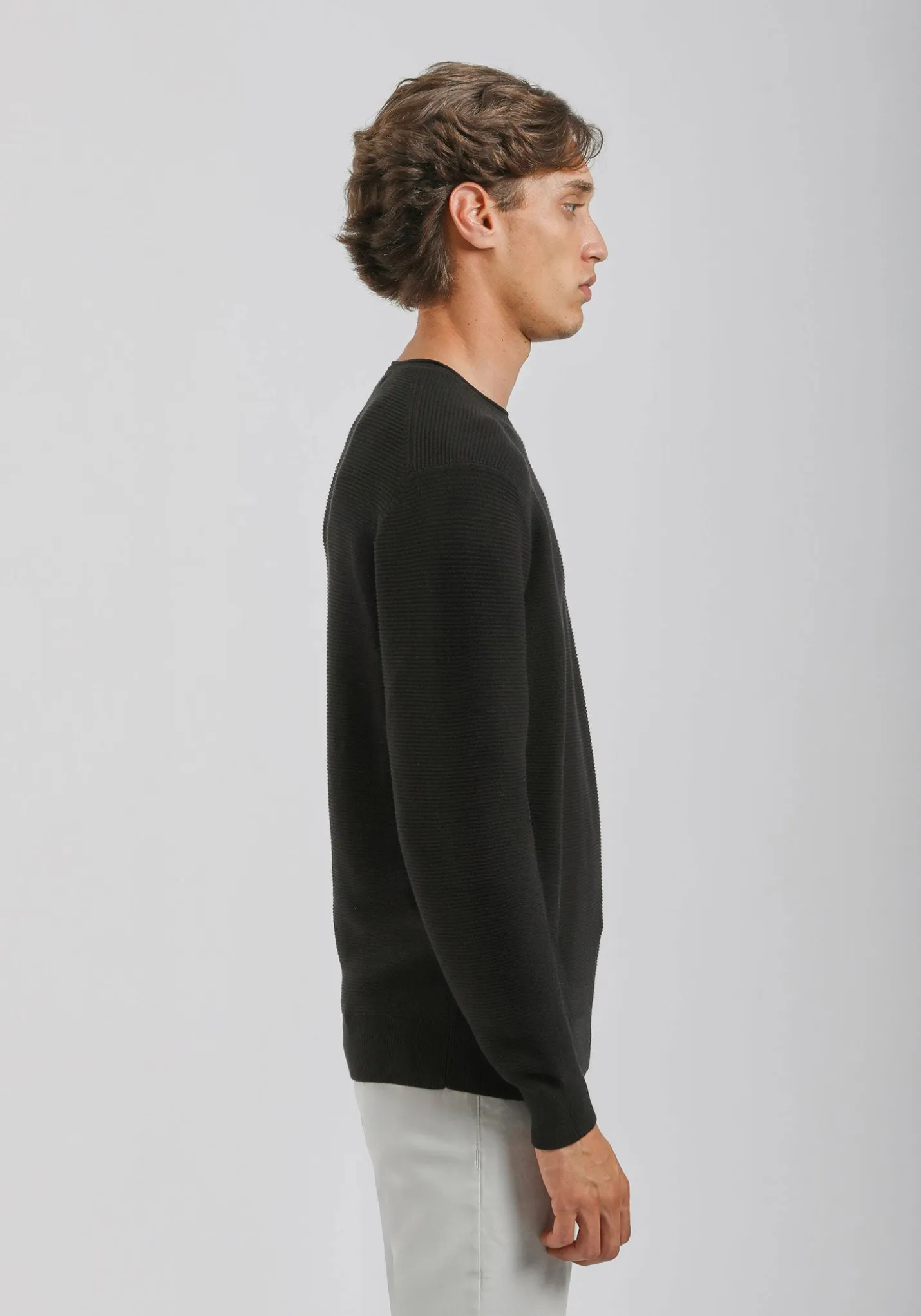 Maglia girocollo tinta unita