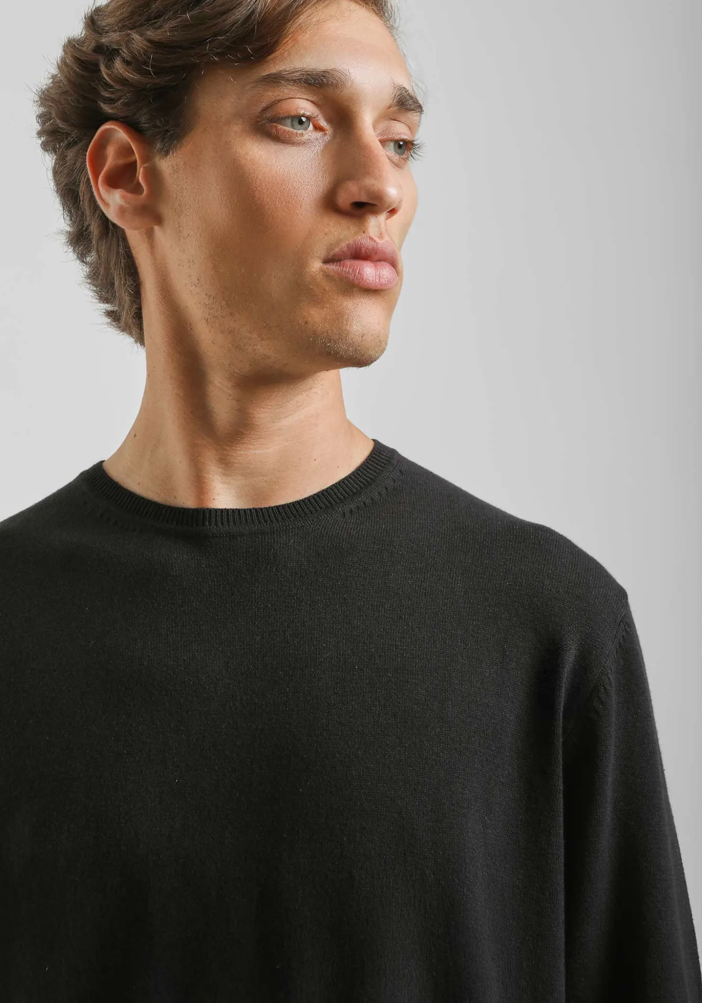 Maglia girocollo tinta unita
