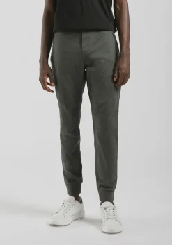 Pantaloni cargo con elastici alle caviglie