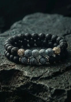 Set di bracciali in pietra