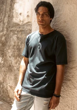 T-shirt collo serafino