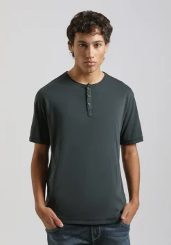 T-shirt collo serafino