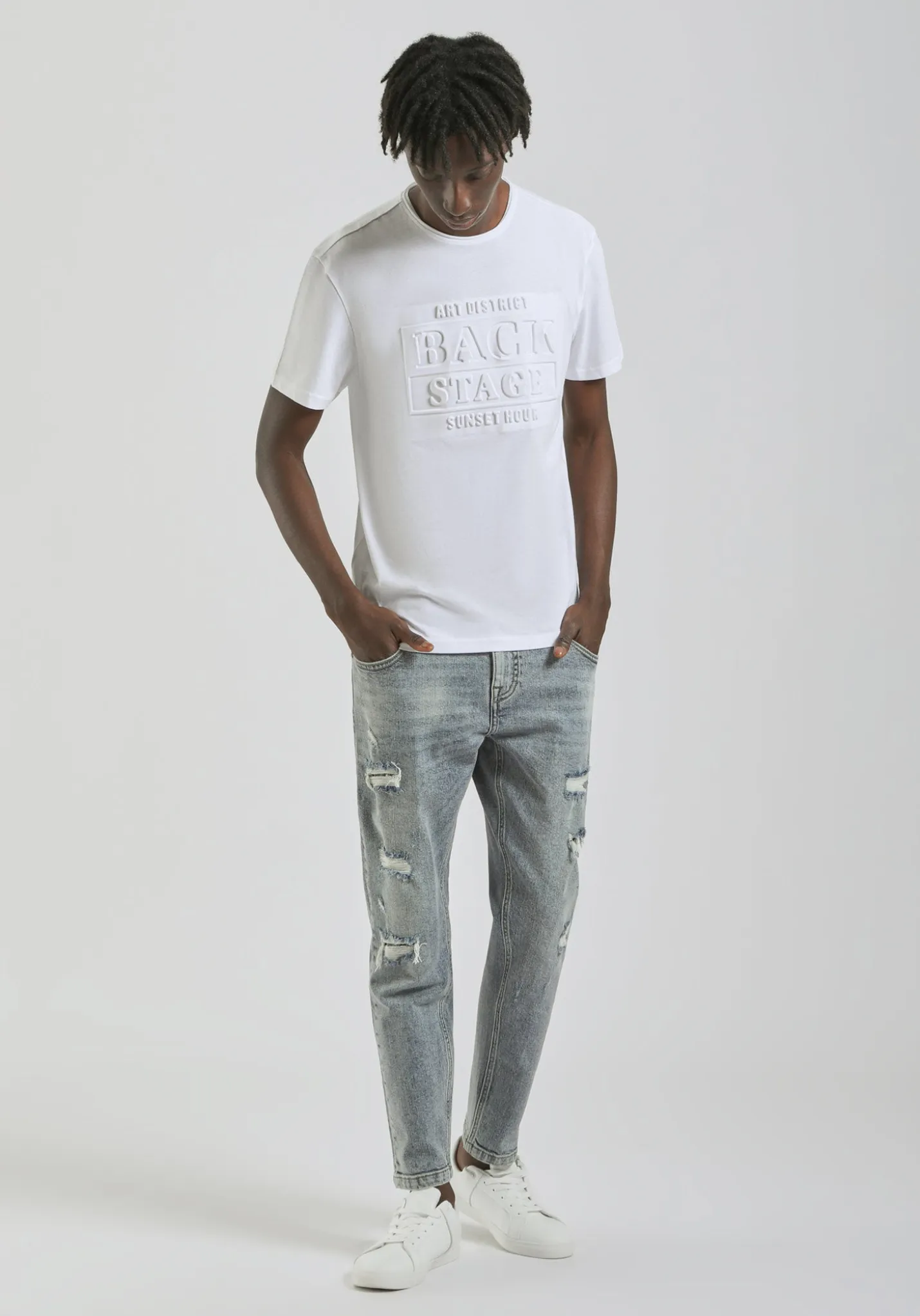 T-shirt con stampa a rilievo
