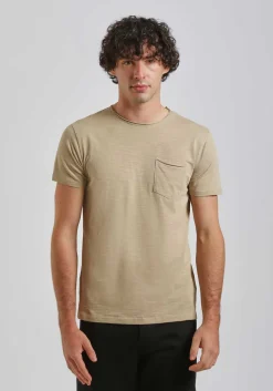 T-shirt con taschino
