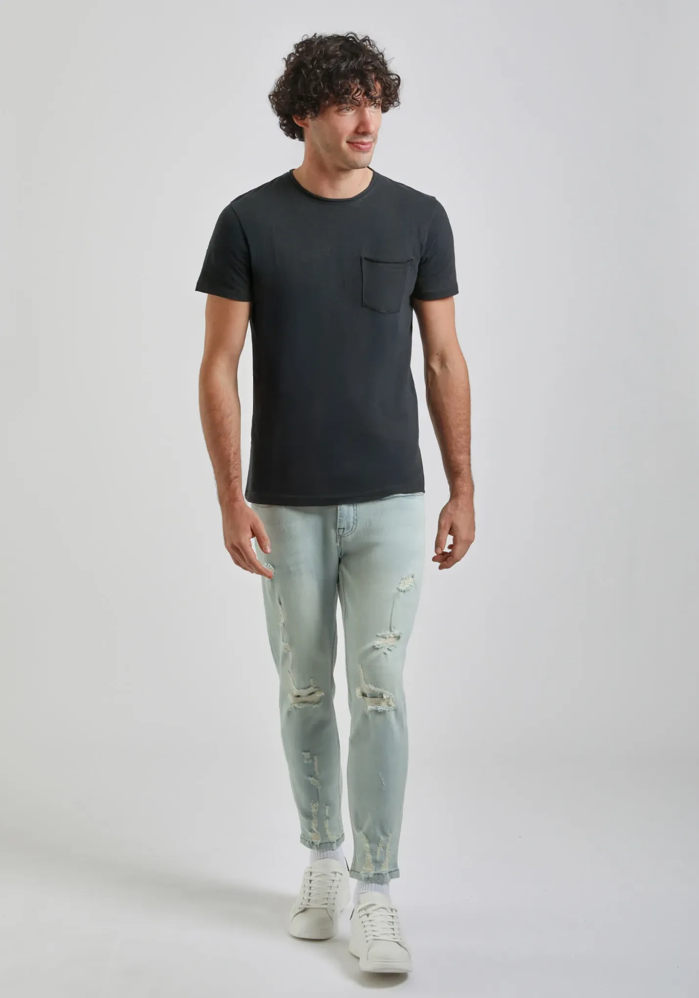 T-shirt con taschino