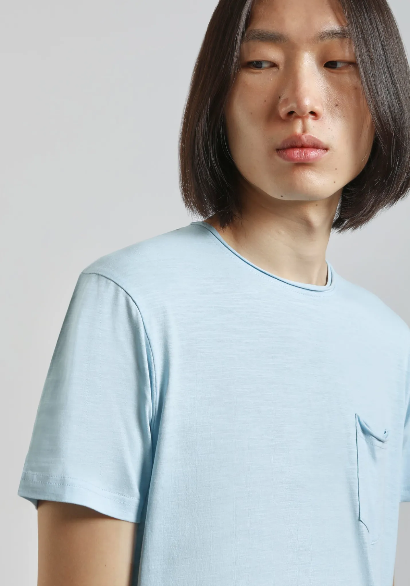 T-shirt con taschino