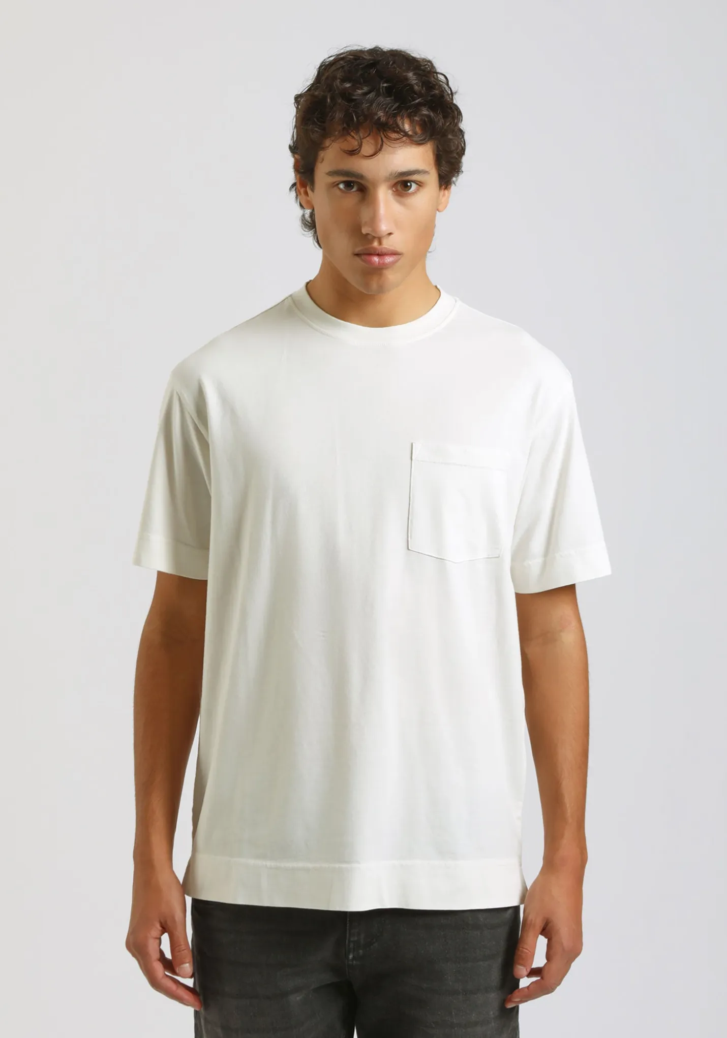 T-shirt effetto lavato con taschino