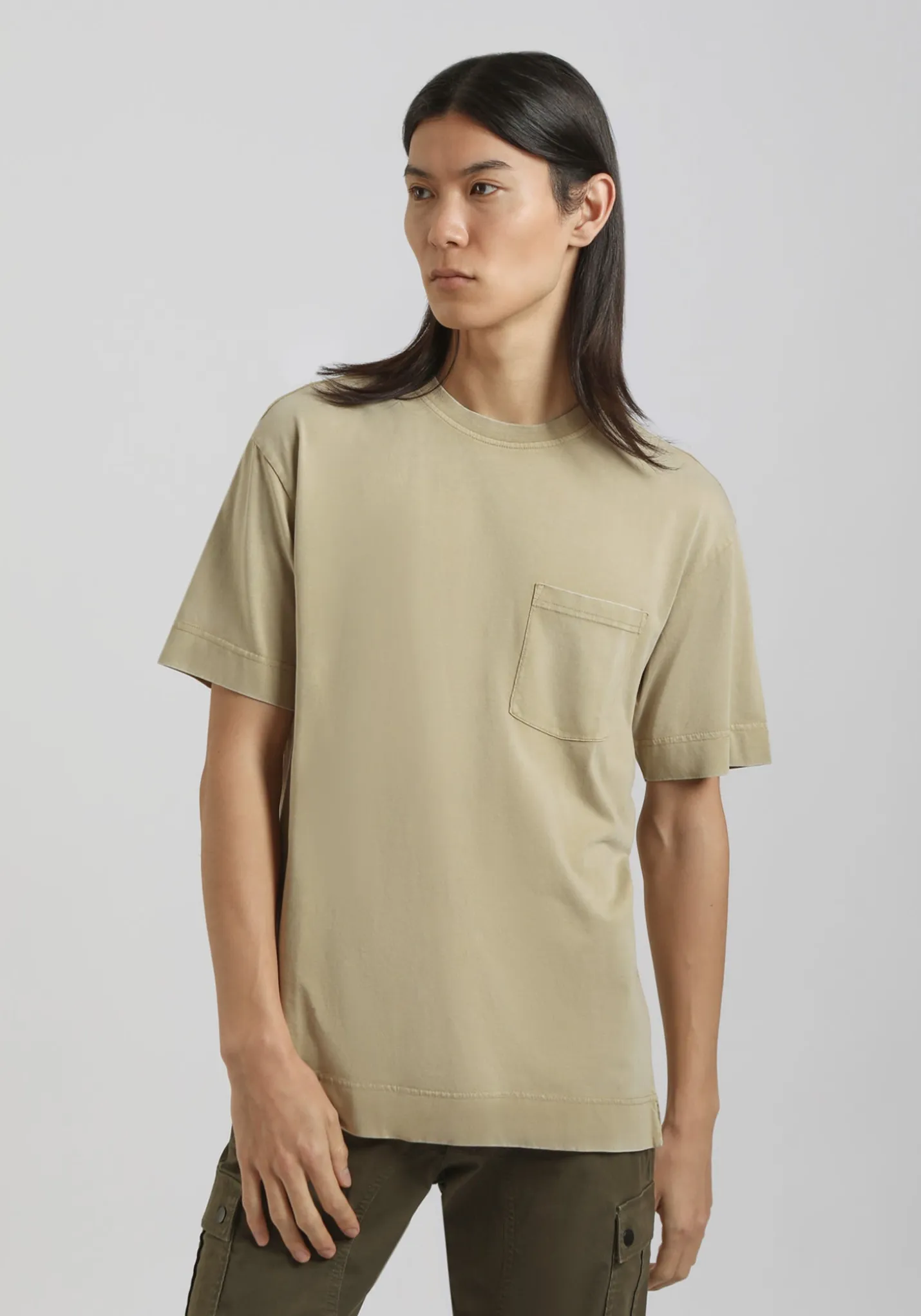 T-shirt effetto lavato con taschino