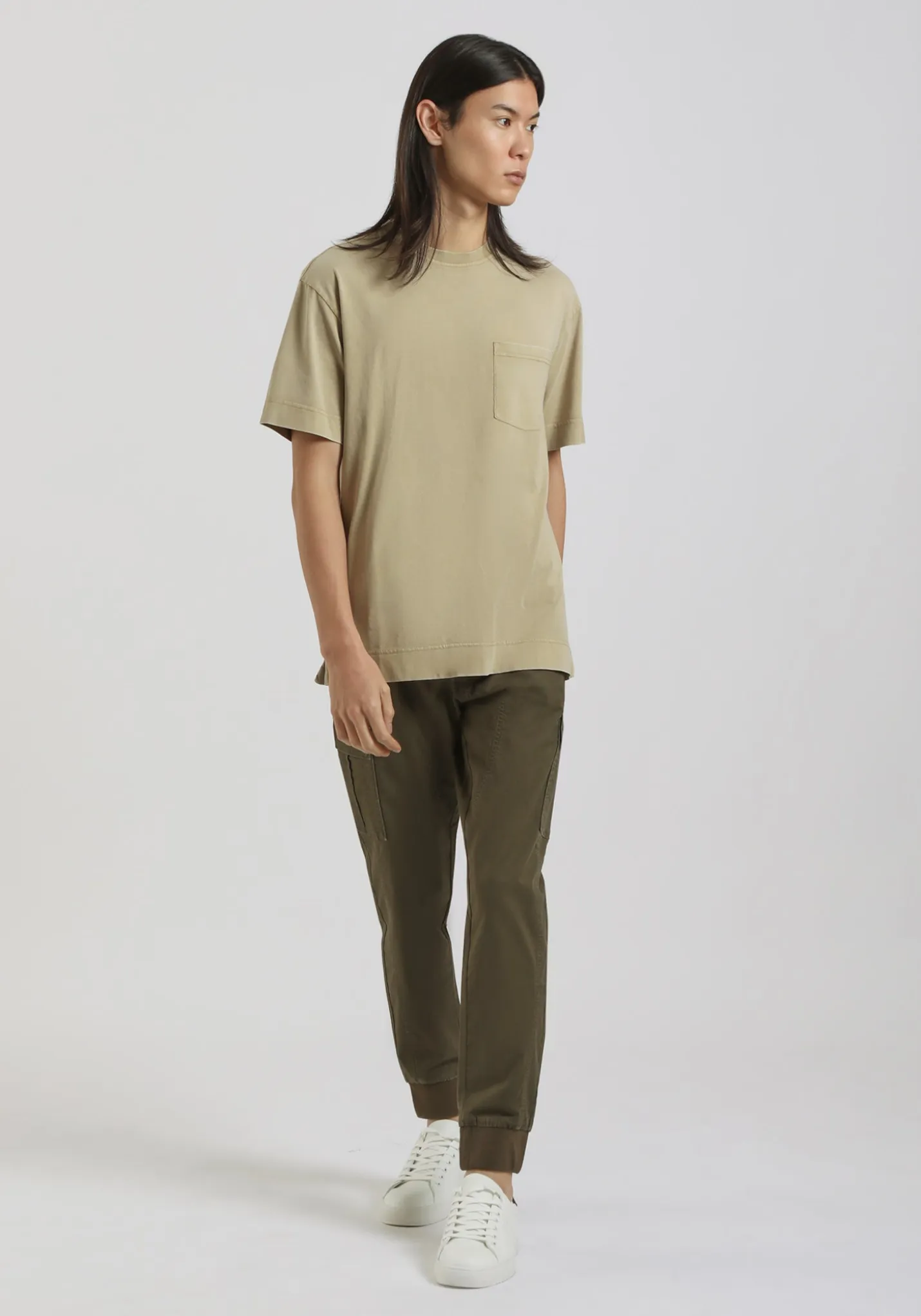 T-shirt effetto lavato con taschino